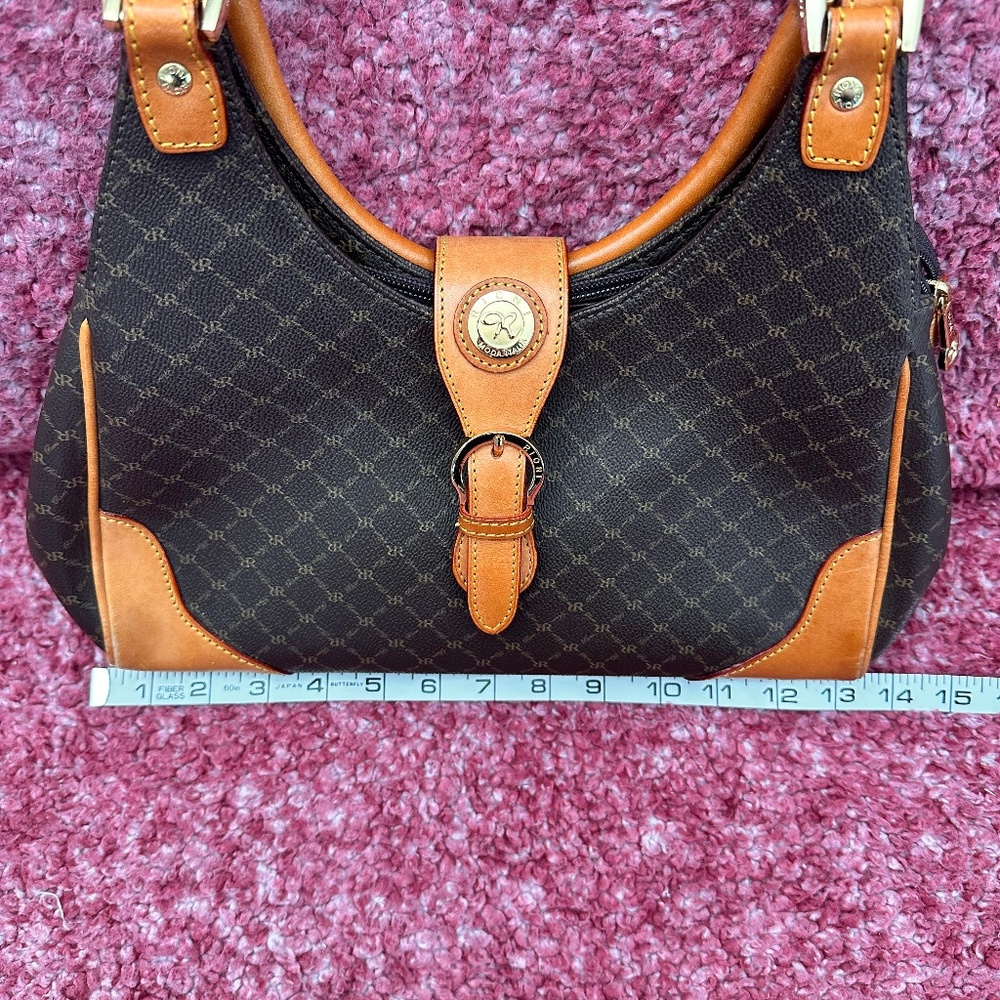 Rioni Signature handbag
